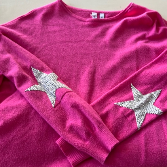 Elan Sweaters - Pink long sleeved star top
